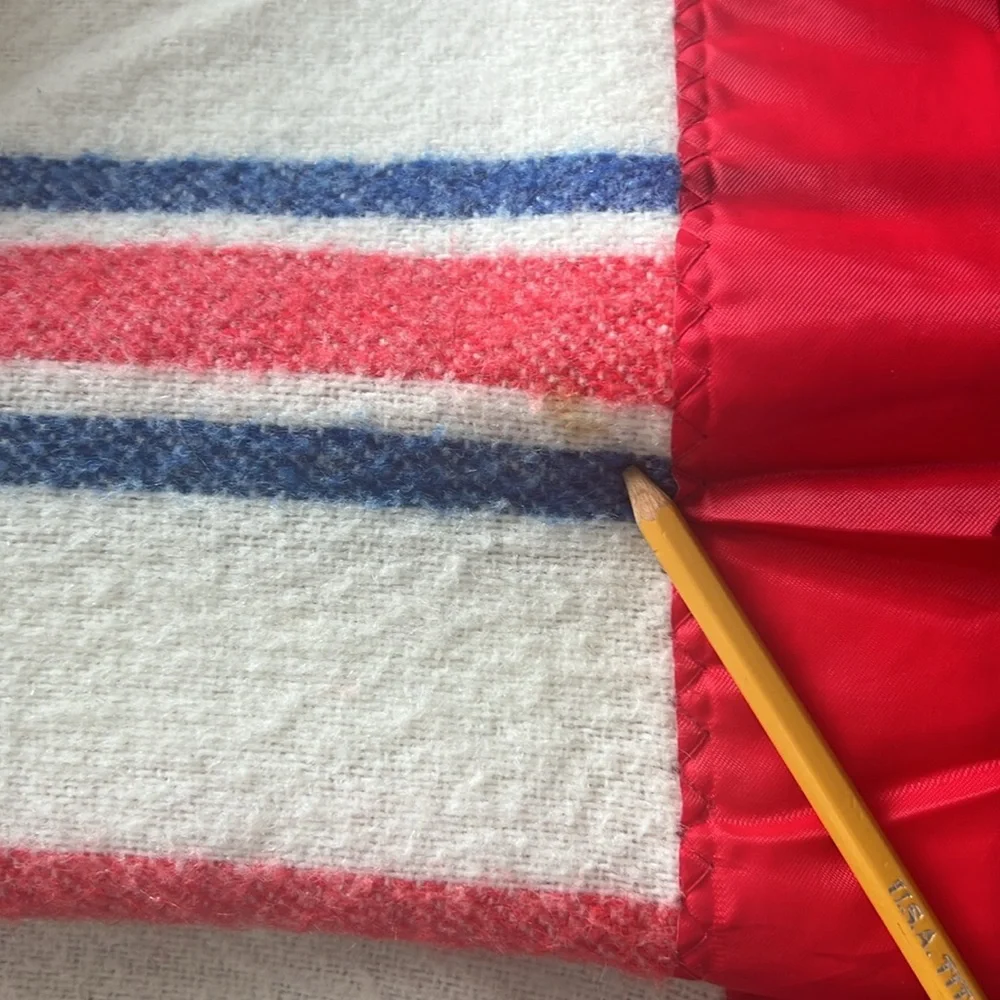 Stevens Utica Vintage Stripped Acrylic‎ Double Satin Trim Blanket 88